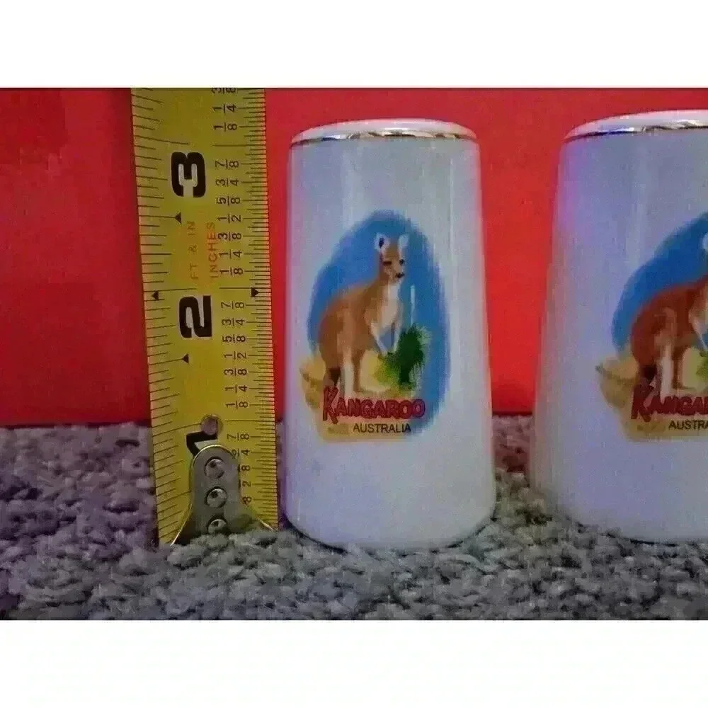 Vtg Australia Kangaroo Design Souvenirs Set Salt & Pepper Shakers Collectable
